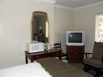 Smokyland Motel - Гатлинбург Экстерьер фото